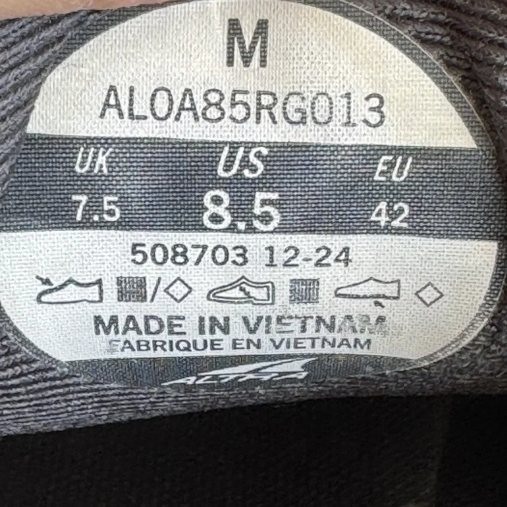 Size 8.5 - Altra Lone Peak 9 GTR BLACK AL0A85RG013 VIBRAM Mens Shoes